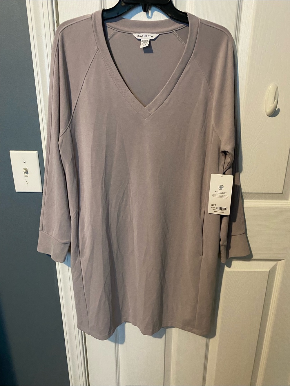 Athleta V-Neck Tunic in Dusty Lavender Gray